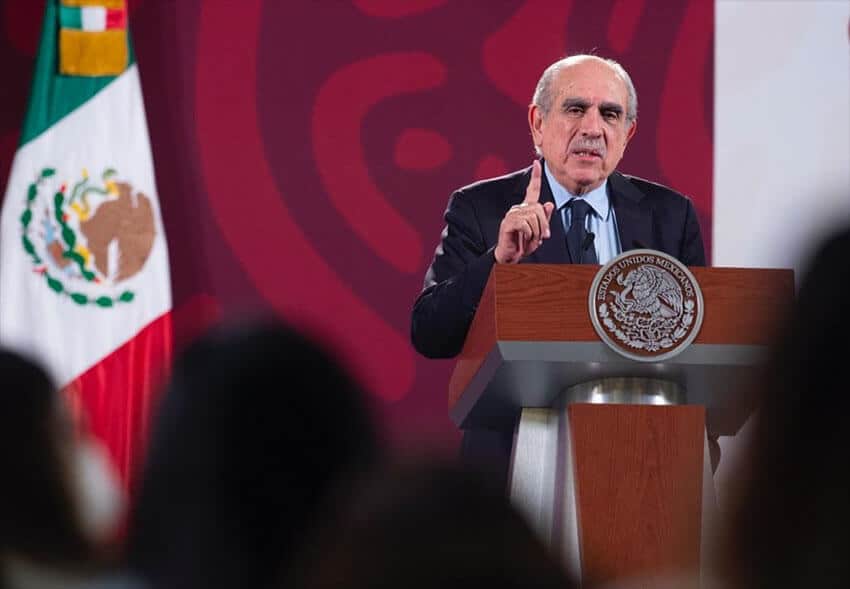 Pablo Gómez Álvarez, the UIF chief, speaks at last Thursday's presidential press conference.