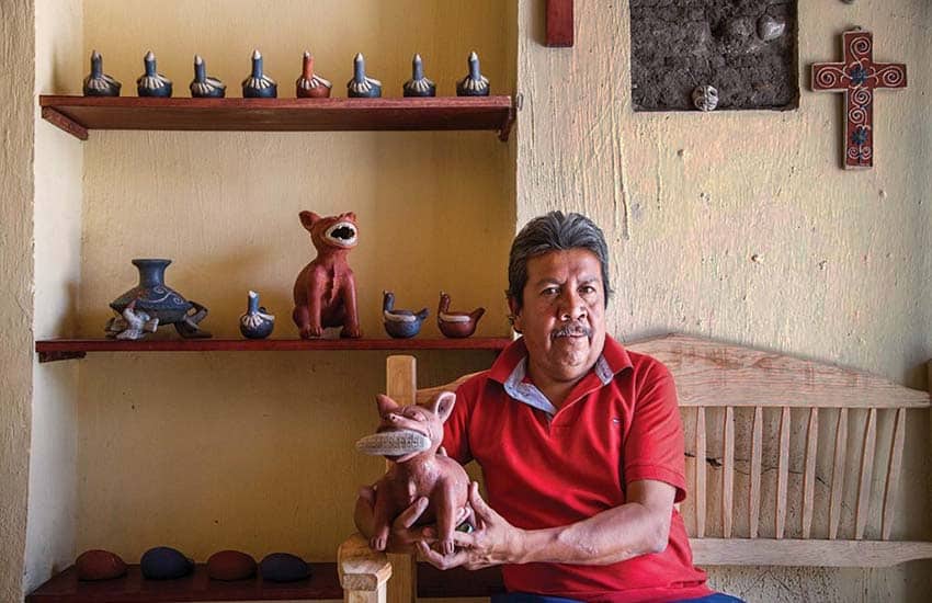 Jalisco ceramics artisan Don Lino