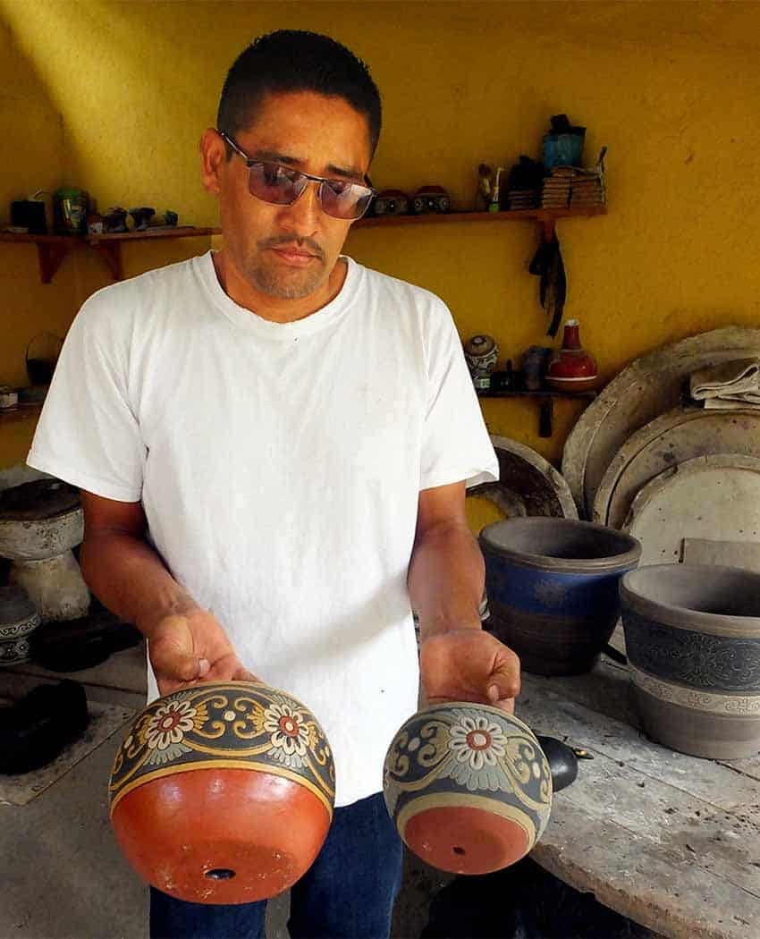 Jalisco ceramics artisan Armando Barrera