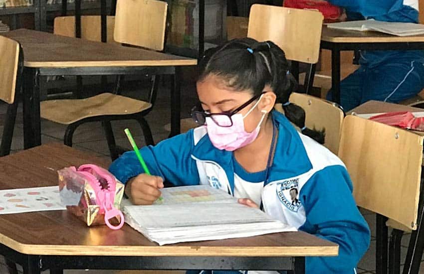 elementary school student in Mexico City