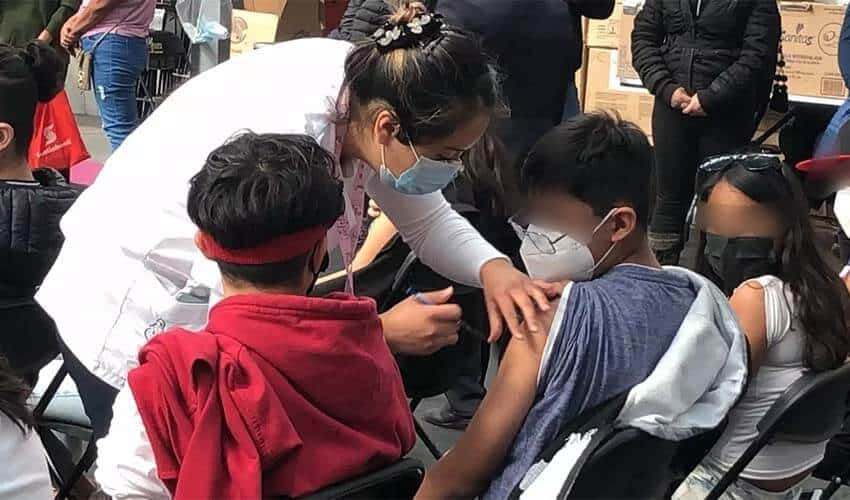children being vaccinated in Mexico