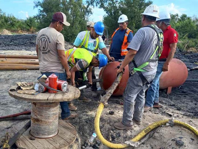 rescuers at Coahuila mine collapse