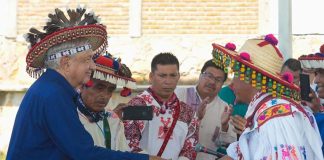 AMLO in Mezquitic, Jalisco with Wixárika people