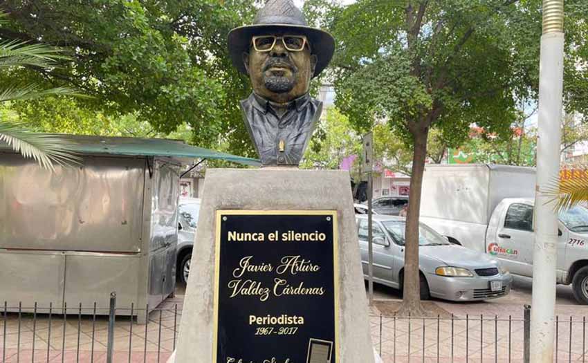 Memorial bust to Javier Valdez in Culiacan, Sinaloa.