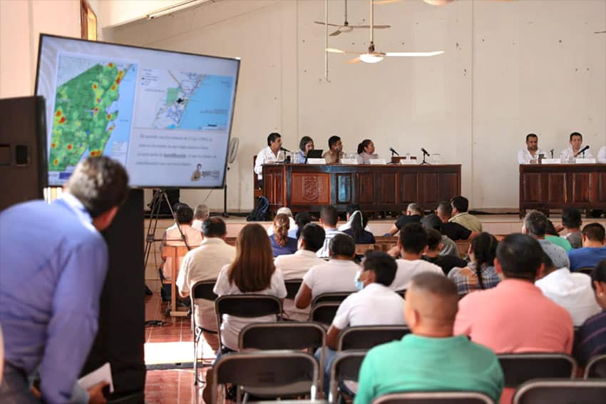 Fonatur officials and UNAM academics presented the result of the government-commissioned study in the community of Felipe Carillo Puerto on Tuesday.