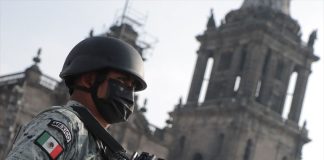 A National Guard member at a 2021 military parade in Mexico City.