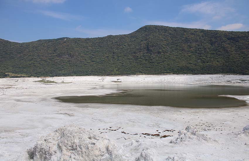 Rincón de Paranguero crater, Guanajuato, Mexico