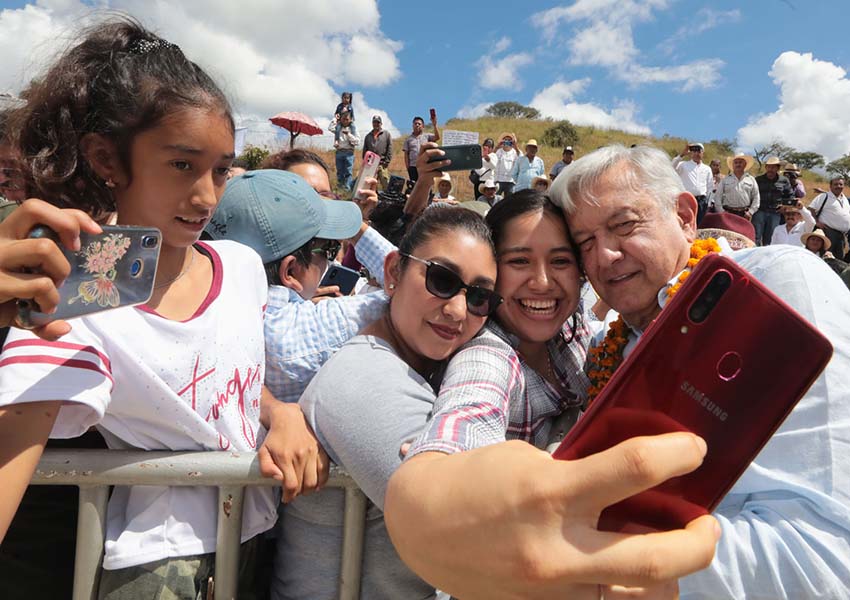 AMLO with supporters