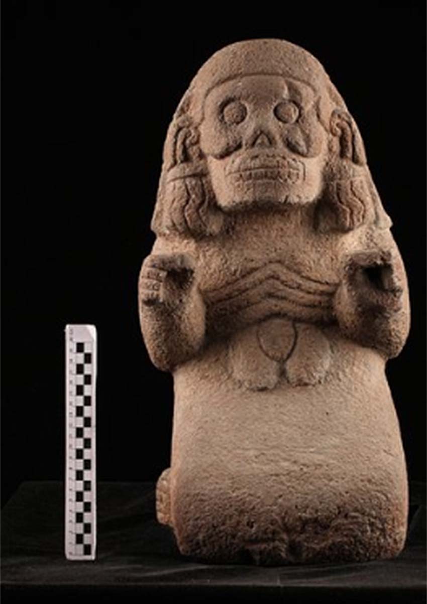 Pre-Hispanic goddess of death Mictecacíhuatl