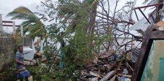 Roslyn weakened to a Category 3 hurricane before hitting the coast of Nayarit.