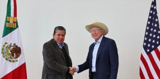 Zacatecas Governor David Monreal and U.S. Ambassador Ken Salazar