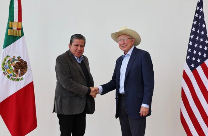 Zacatecas Governor David Monreal and U.S. Ambassador Ken Salazar