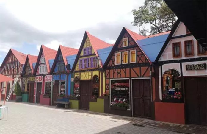 Santa Claus Village in Tlalpujahua, Michoacán