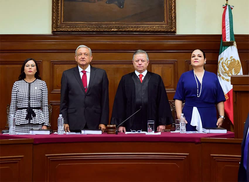 President López Obrador and Chief Justice Arturo Zaldívar at the Supreme Court's 2019 yearly report.