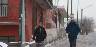 Residents of Ciudad Juárez, Chihuahua, brave the cold earlier this year in February.