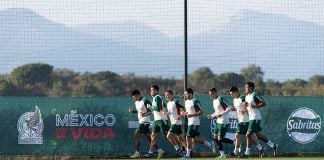 El Tri team members jog at a training session on Saturday.