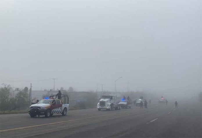 Tamaulipas state security forces established checkpoints on roadways around Nuevo Laredo in response to the shootings.