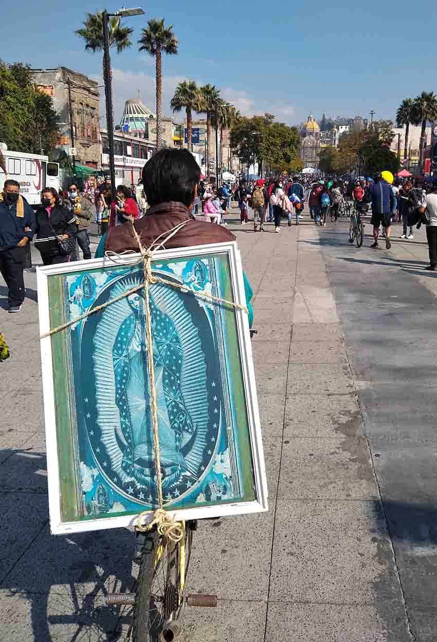 PIlgrim heading to Our Lady of Guadalupe Basilica