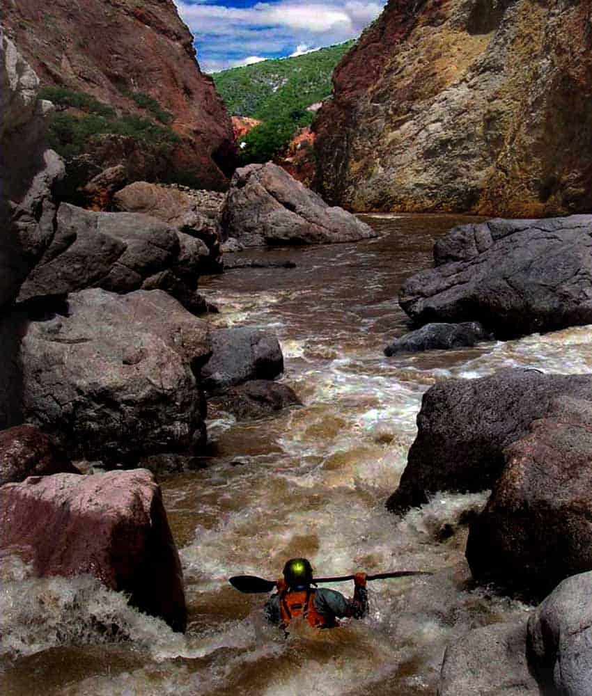 kayaking in the Rio Chínapas in Mexican state of Chihuahua