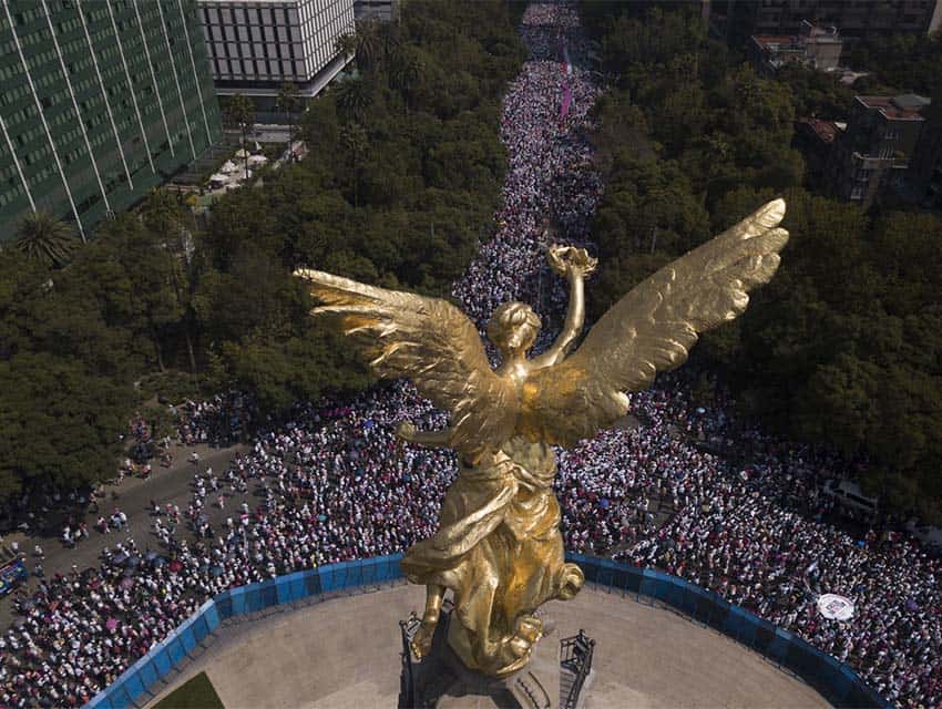 March to defend the National Electoral Institute in Mexico City 2022