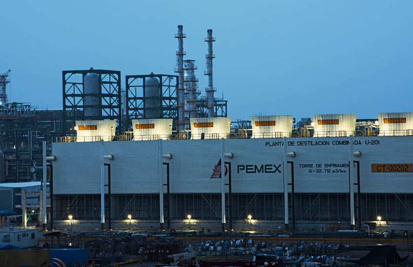 Refinería Olmeca recién construida por Pemex en Tabasco, México