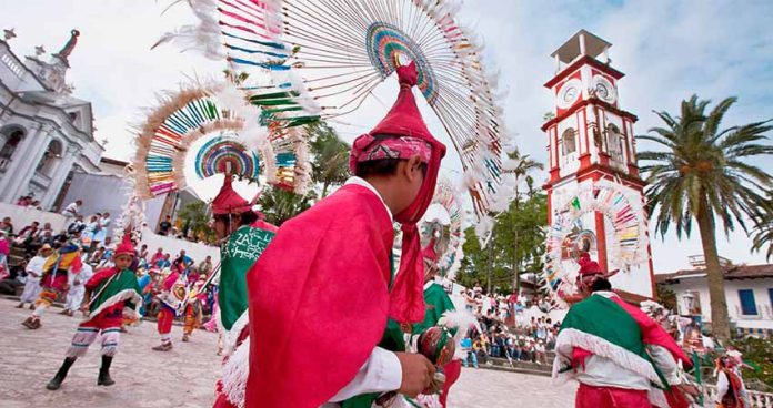 Cuetzalan, Puebla. The Quetzal folkloric dance