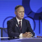 Ciro Gómez Leyva presents the evening news for Imagen, in 2017.