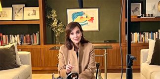 PAN senator (and Morena defector) Lilly Téllez speaks to journalists from her home in October.