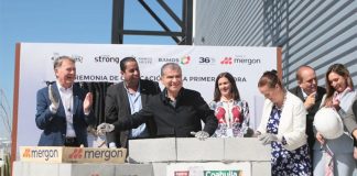 Mergon CEO Pat Beirne (far left) and Coahuila Governor Miguel Riquelme (center) along with other company and state officials at the Mergon inaugeration.