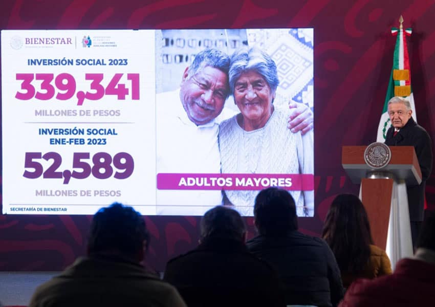 AMLO announcing an increase in senior pension benefits for 2023.