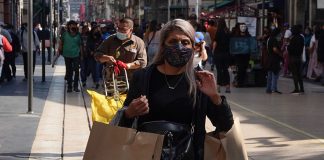 Christmas shopper in downtown Mexico City in Dec. 2022