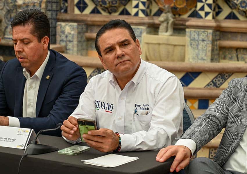 PRD names 2 ‘strong’ presidential candidates for Va por Mexico ticket