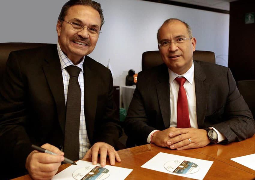 L to R: Director of Pemex Octavio Romero Oropeza with former director of Pemex Carlos Trevino Medina in 2018