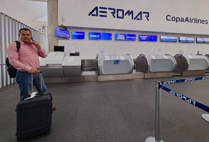 Aeromar ticket counter