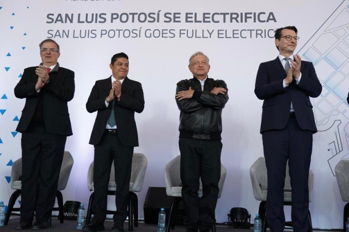 AMLO with BMW Group