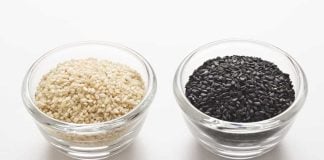 Black and white sesame seeds