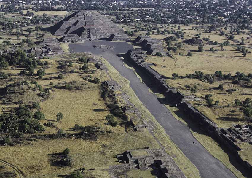 Avenue of the dead in Teotihuacan, Mexico