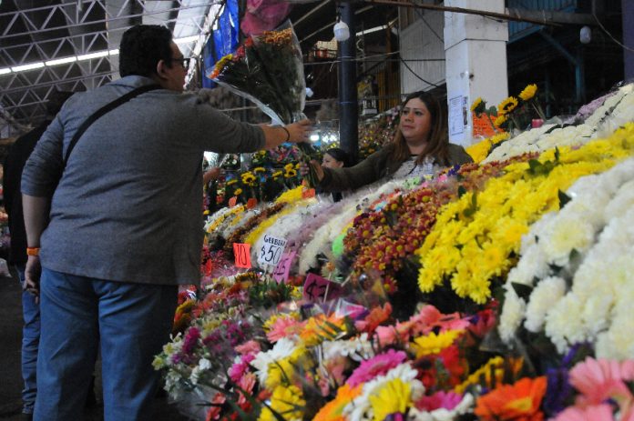 Flower stall in Mexico market