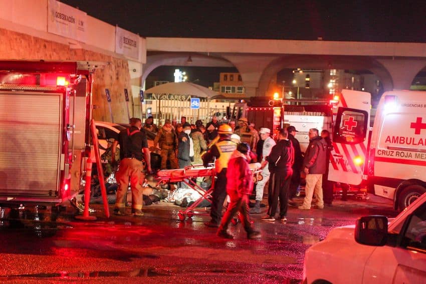 Emergency responders outside immigration detention center