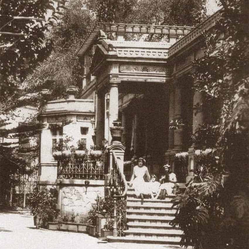 Antonieta Rivas Mercado with her sisters at their family home in Mexico.