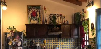 Kitchen decor in Mexico