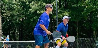 Pickleball players in Ixtapa-Zihuatanejo