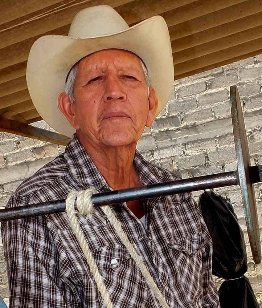 Artisan rope maker in Mexico