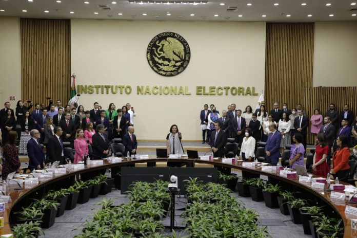Guadalupe Taddei is sworn in as new leader of the INE