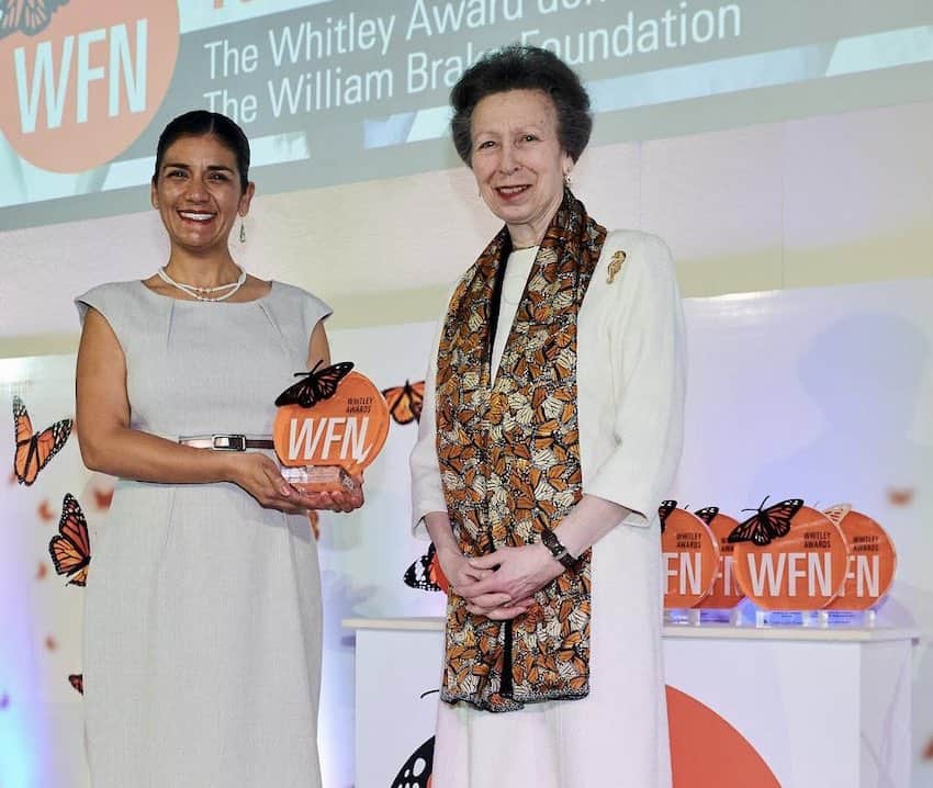 Bedolla is presented her award by Princess Anne