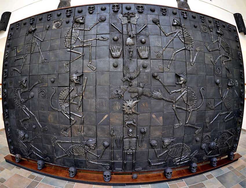 Sculptor Carlomagno Pedro’s magnum opus, a tribute the role of baseball in modern Oaxacan culture at the Baseball Academy in the state capital.