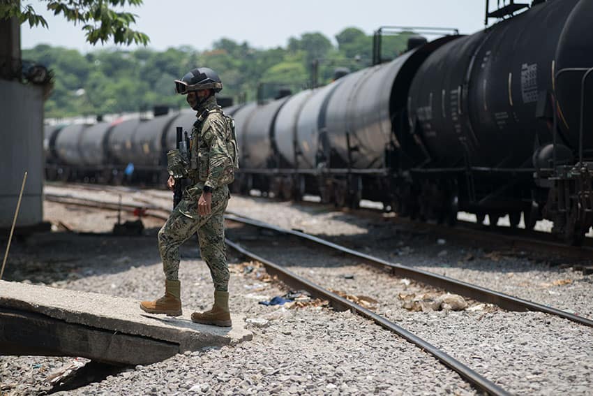 Instalaciones ferroviarias de Ferrosur ocupadas por militares mexicanos