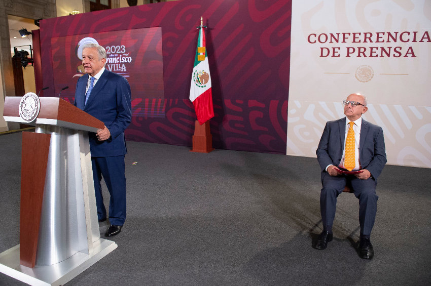 AMLO at press conference with INAH head