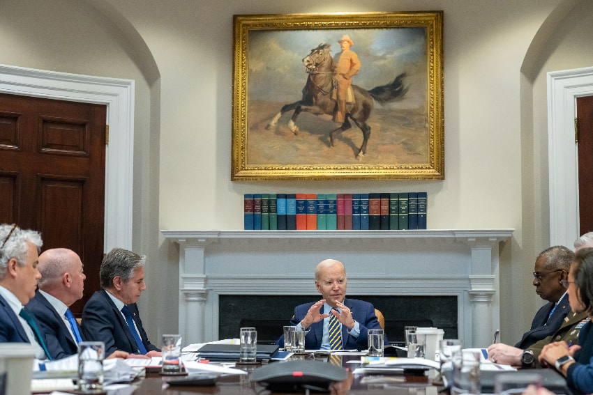 US President Biden with cabinet members