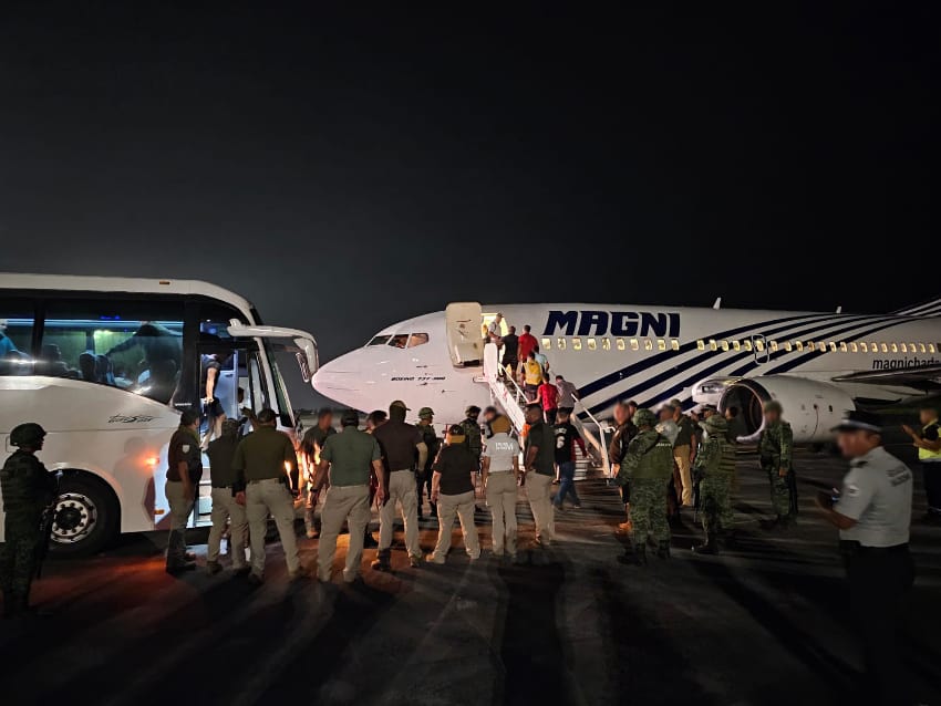 Migrants being transported from Reynosa to interior of Mexico by immigration authorities